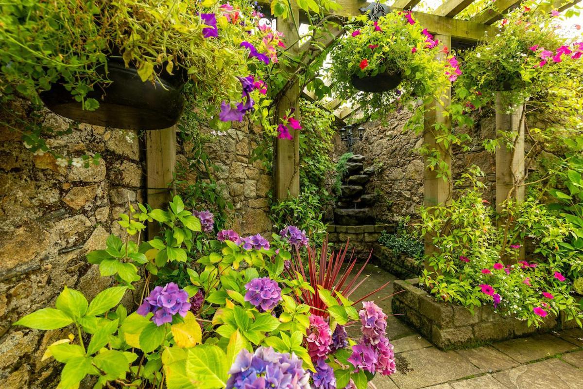 Step House Hotel Borris Esterno foto
